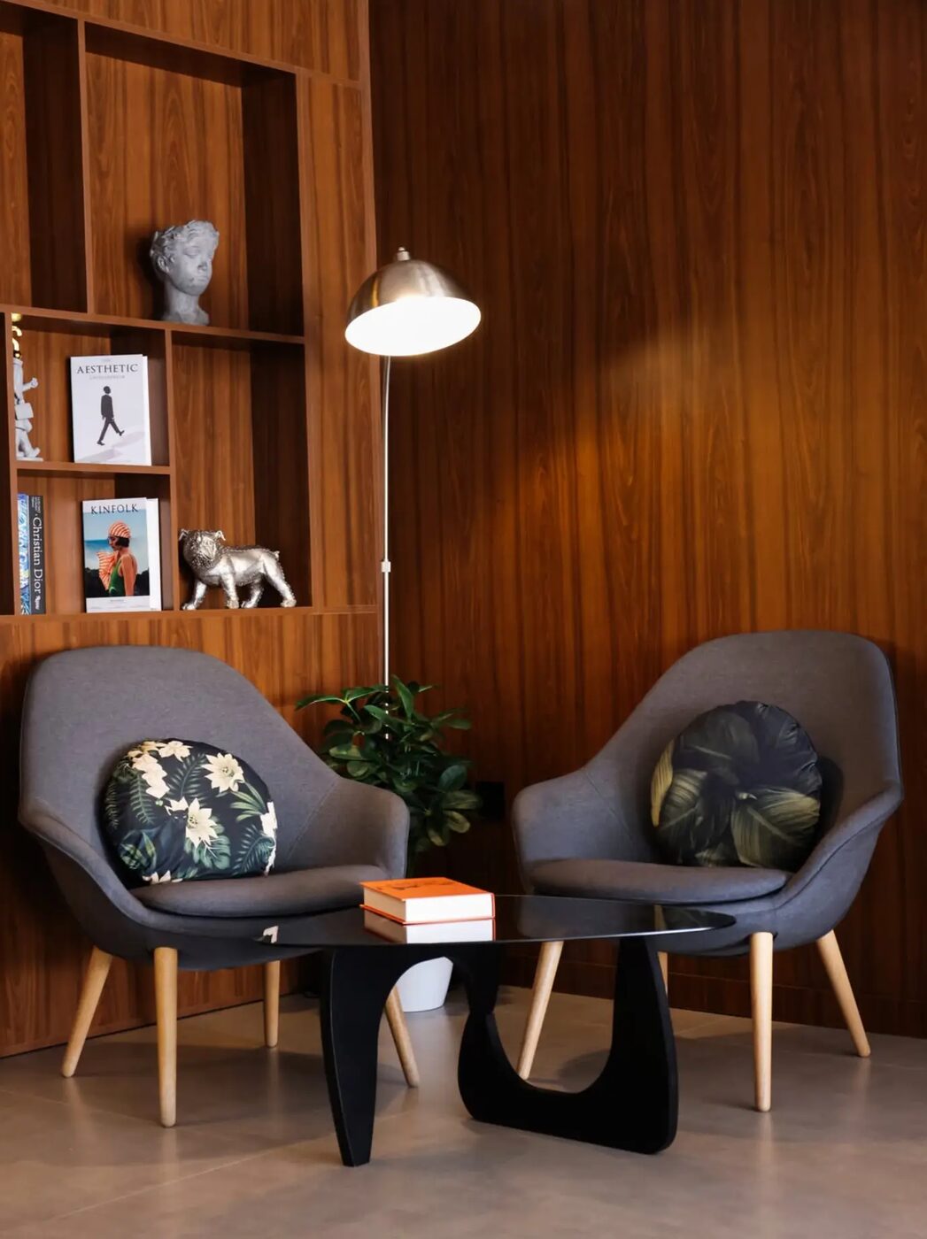 tie café lounge